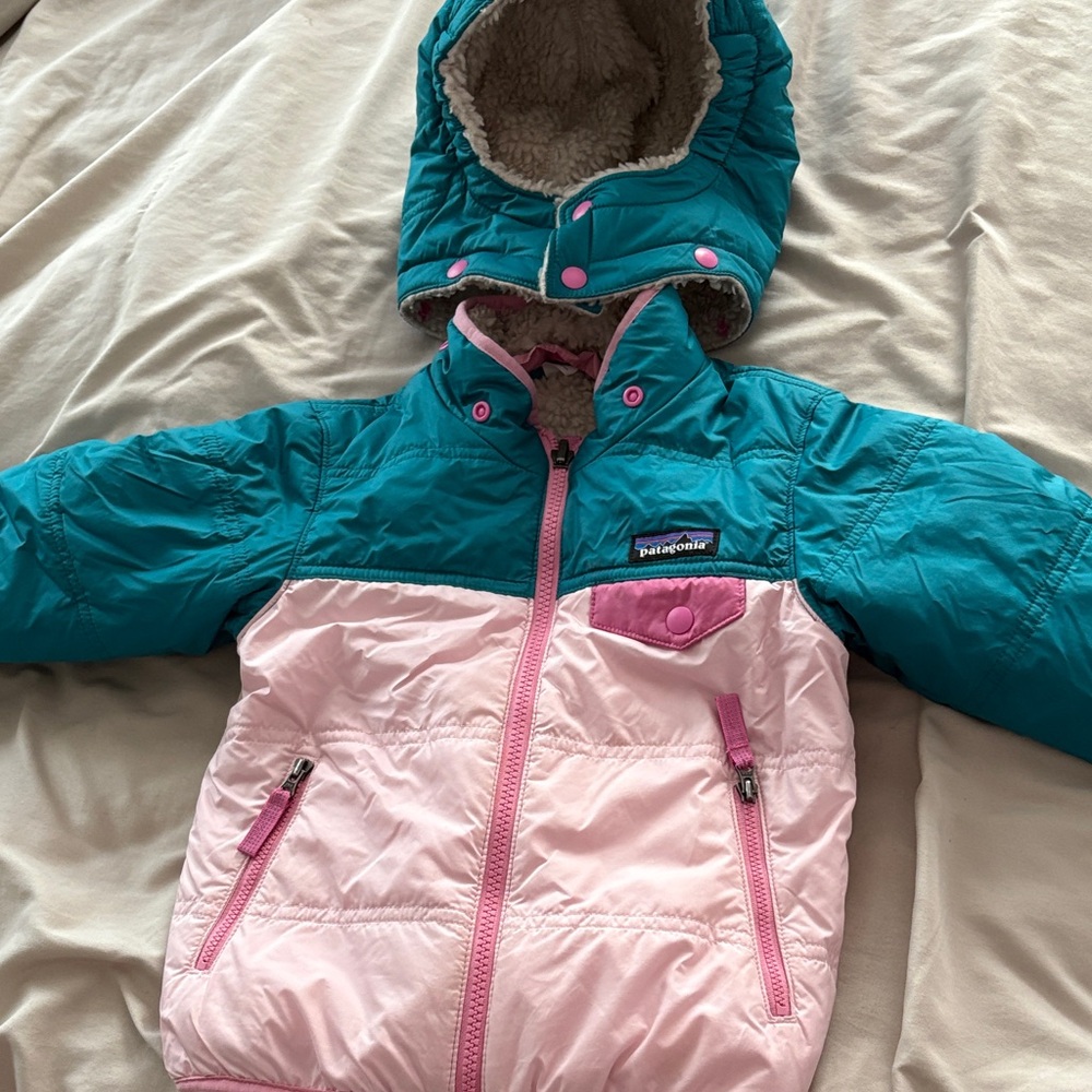 Patagonia Turquoise and Light Pink Kids' Jacket